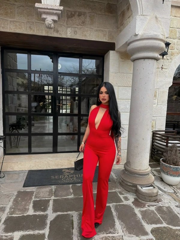 Kırmızı Boyundan Geçmeli Toparlayıcı Tulum