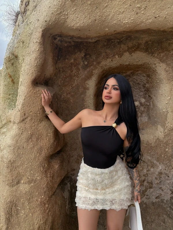 Siyah Omuz Aksesuarlı Sandy Crop