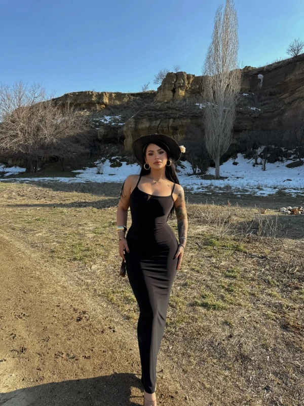 Siyah İp Askılı Maxi Elbise