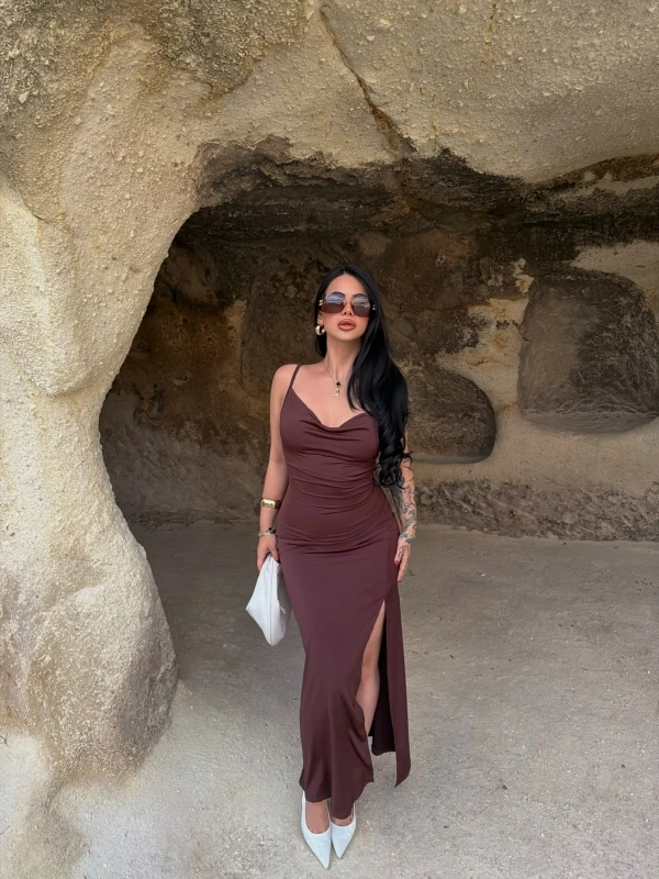 Kahve Askılı Degaje Yaka Elbise