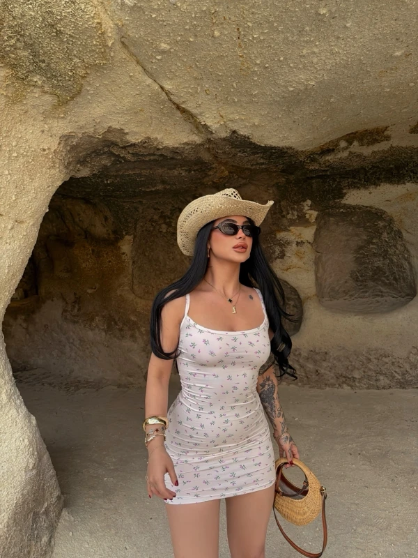 Bej Çiçek Desen İp Askılı Elbise