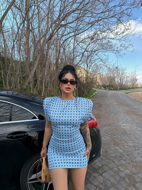 Mavi Omuz Vatkalı Puantiyeli Elbise