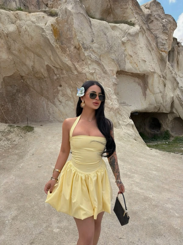 Sarı Boyundan Bağlamalı Balon Etekli Elbise