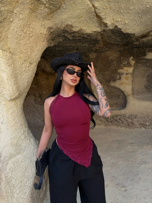 Bordo Asimetrik Güpürlü Bluz