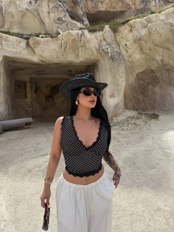 Siyah Puantiyeli Güpürlü Bralet