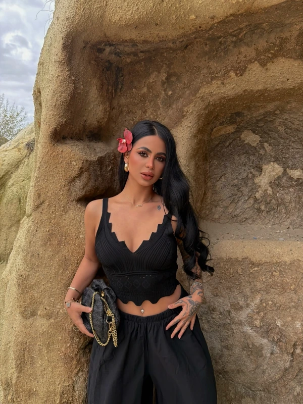 Siyah Fırfırlı Triko Büstiyer