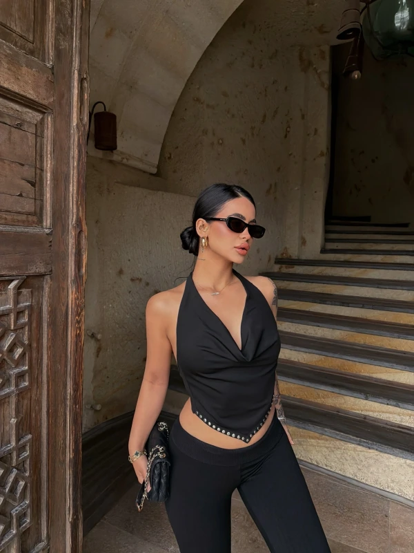 Siyah Sırt Dekolte Droplu Bluz