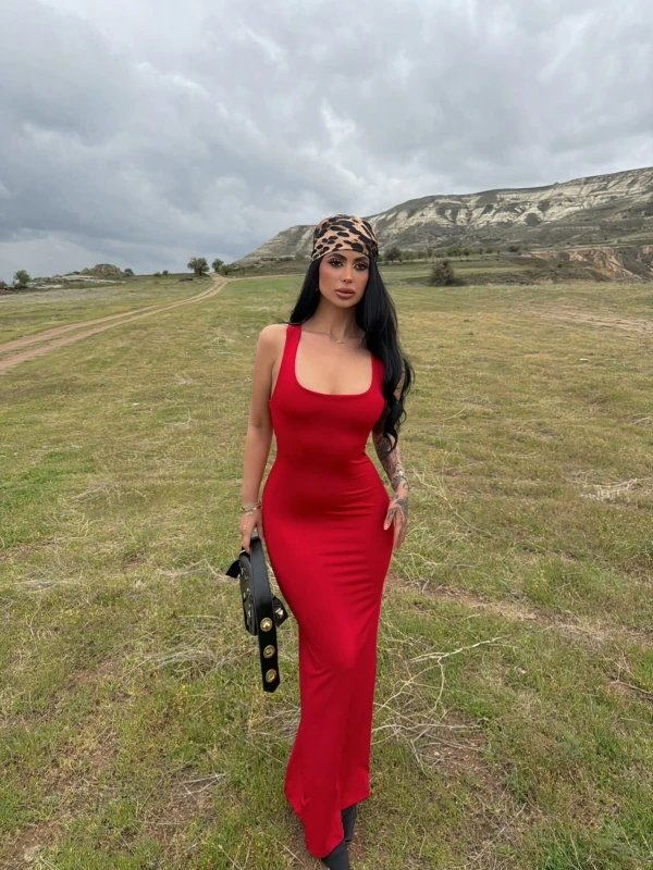 Kırmızı Sırt Çapraz Maxi Elbise