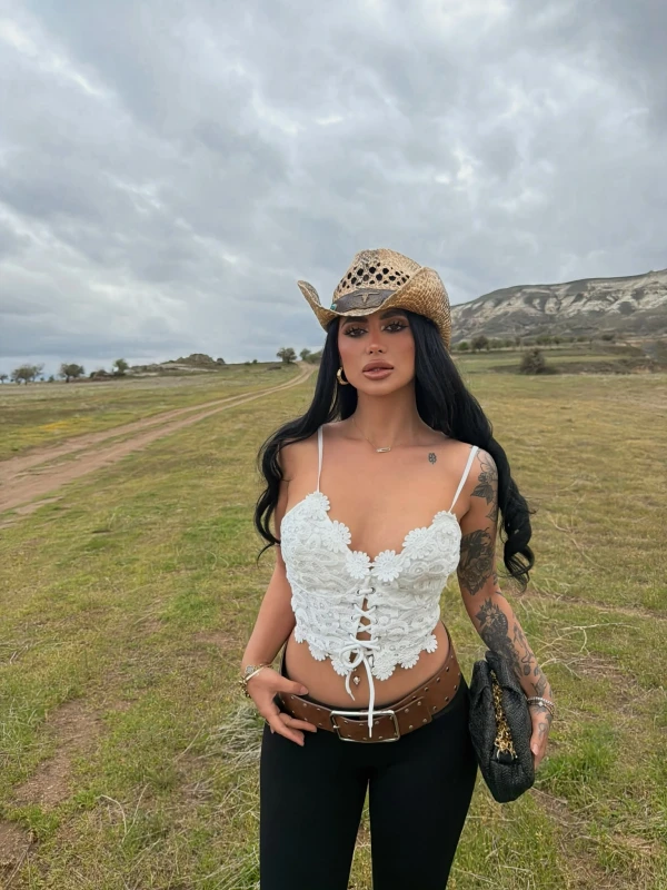 Beyaz Güpürlü Kuşgözü Crop