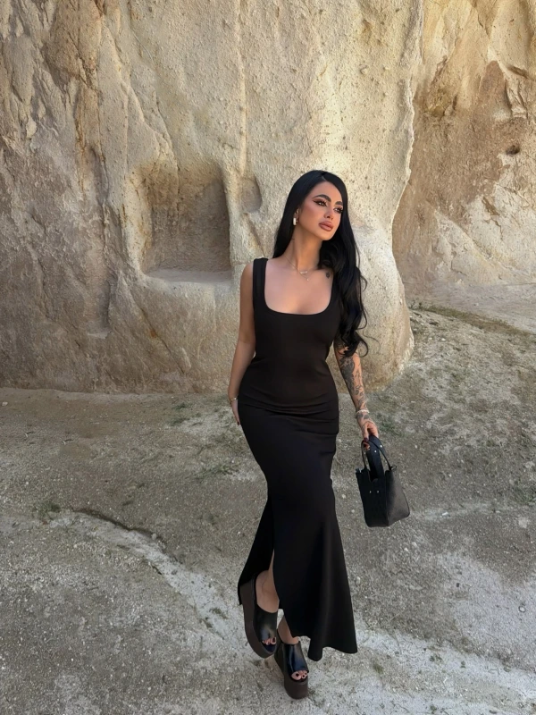 Siyah Çift Yırtmaçlı Modal Elbise