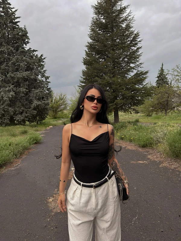 Siyah İp Askılı Degaje Bodysuit