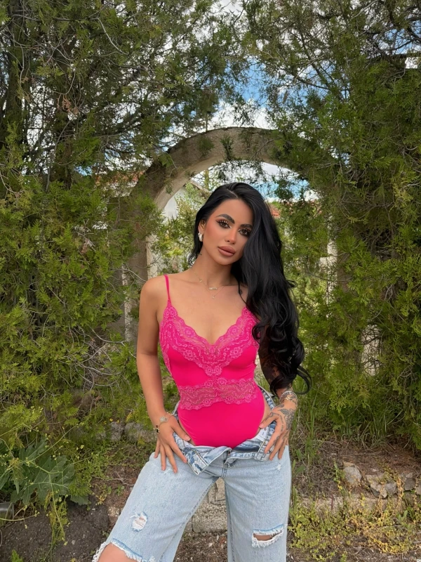 Pembe Neon Güpürlü Bodysuit