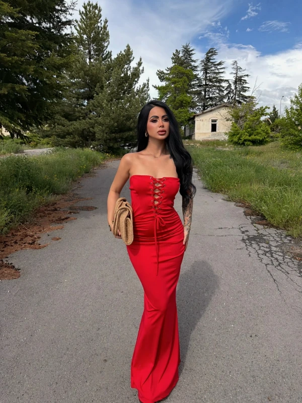 Kırmızı Göğüs Bağlamalı Maxi Elbise