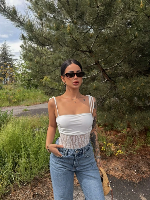 Beyaz Angel Güpür Askılı Bodysuit
