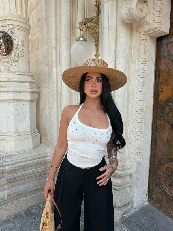 Beyaz Boyundan Geçmeli Droplu Crop