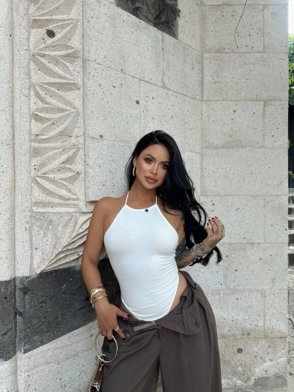 Beyaz Boyundan Geçmeli Zıbın