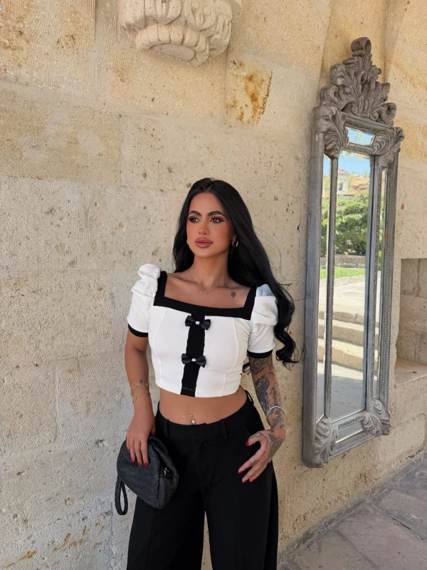 Beyaz Kare Yaka Kurdela Crop
