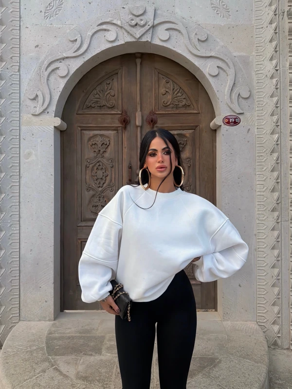 Beyaz Kol Parçalı Şardonlu Sweat