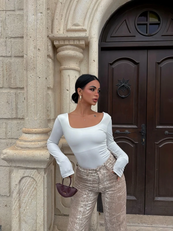 Beyaz Lisa Kare Yaka Bodysuit