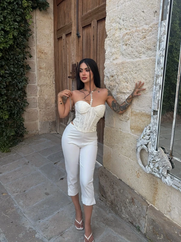 Beyaz Slim Fit Kapri Pantolon