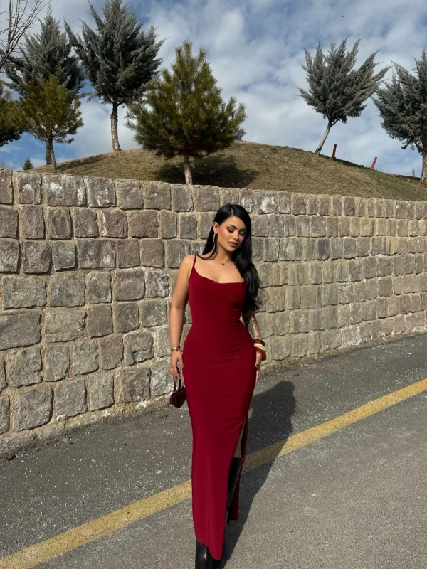 Bordo Yırtmaçlı Degaje Yaka Elbise