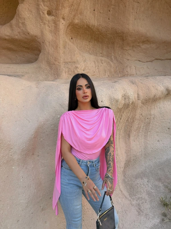Pembe Drapeli Pelerin Bodysuit