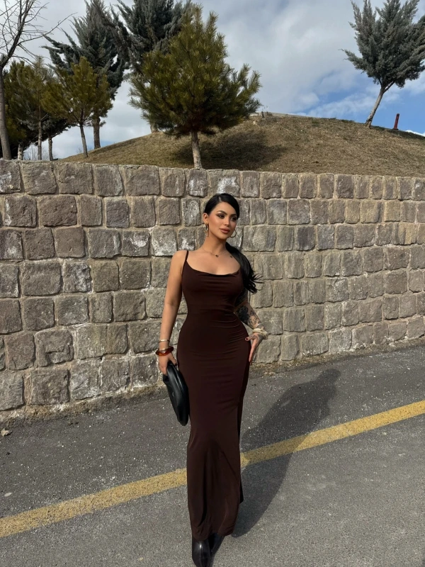 Kahve Yırtmaçlı Degaje Yaka Elbise
