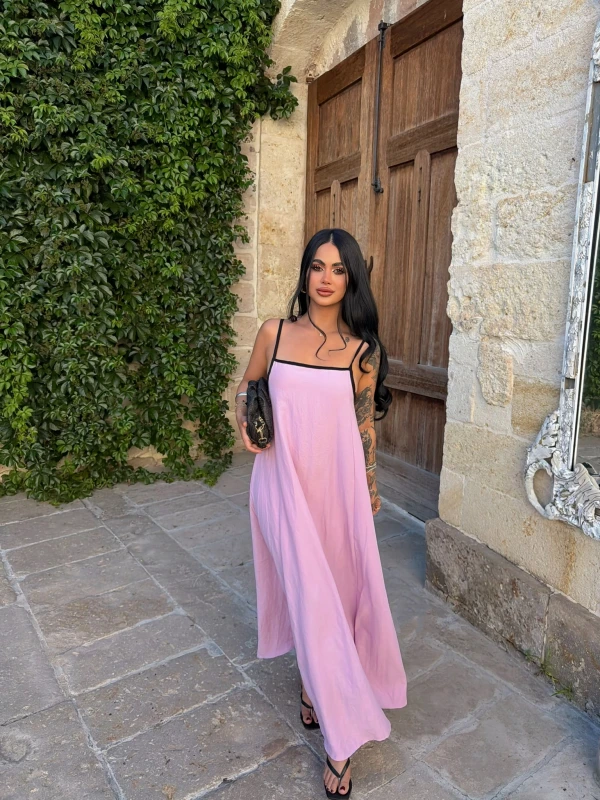 Pembe Kare Yaka Biyeli Elbise