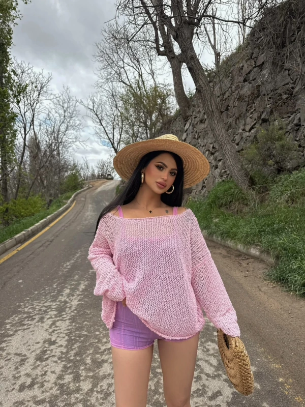 Pembe Kayık Yaka Oversize Triko