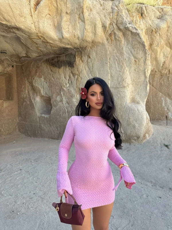 Pembe Sırt Açık Gofre Elbise