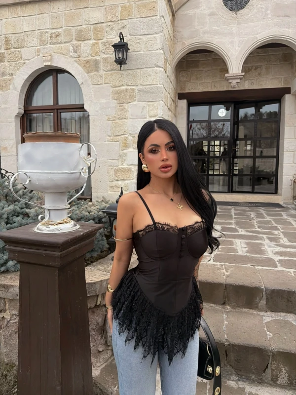 Siyah Dantelli Rec Crop