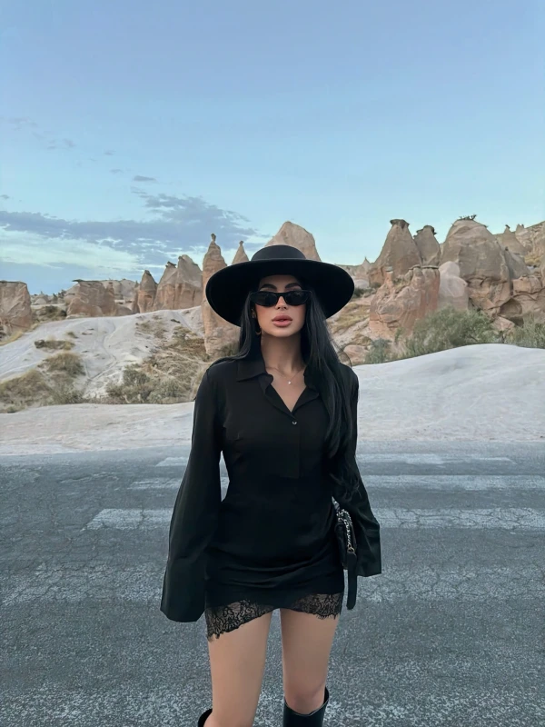 Siyah Eteği Güpürlü Gömlek Elbise