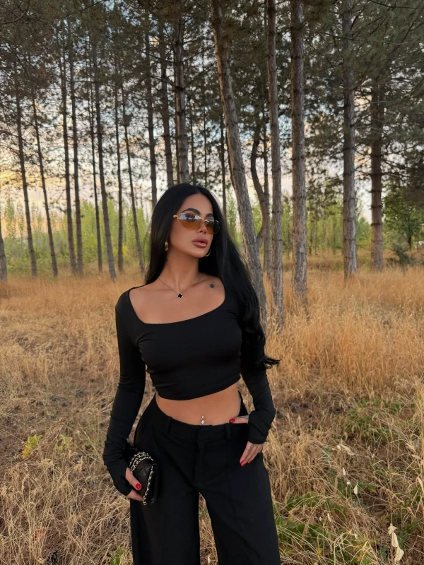 Siyah Kare Yaka Çift Kat Crop