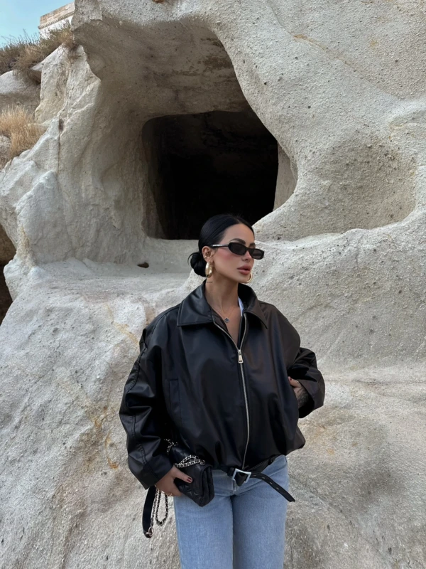 Siyah Kemerli Yarasa Kol Deri Mont