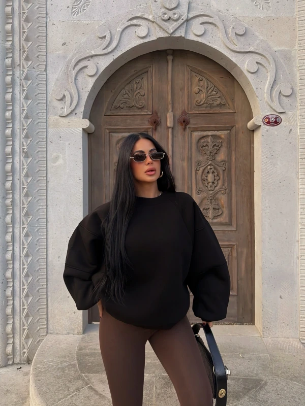Siyah Kol Parçalı Şardonlu Sweat