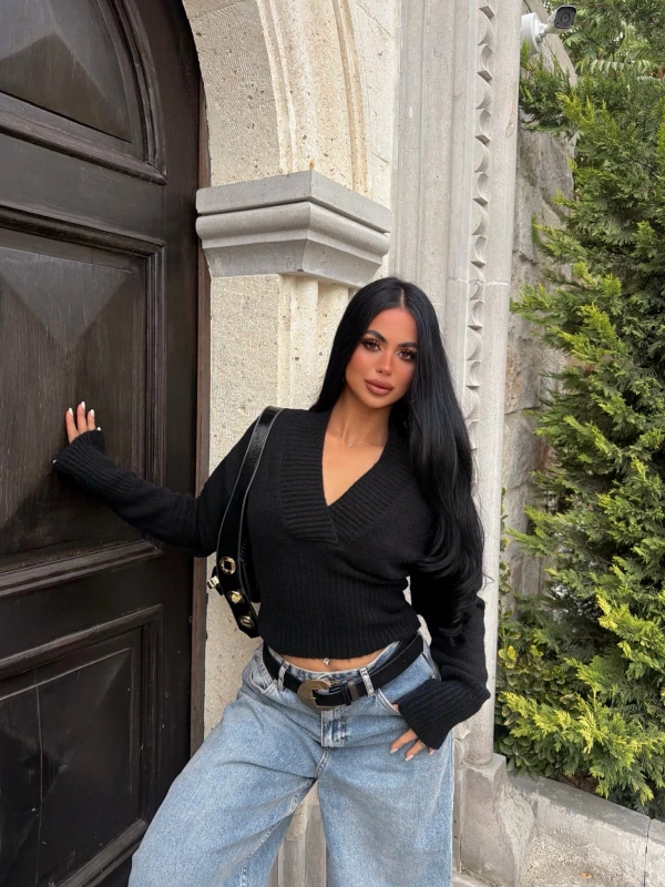Siyah Kruvaze Crop Triko Kazak