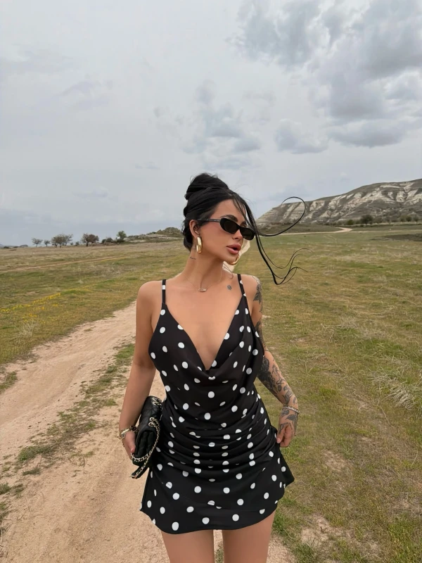 Siyah Puantiyeli Degaje Elbise