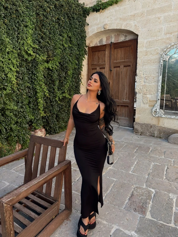Siyah Sırt Çapraz Degaje Elbise