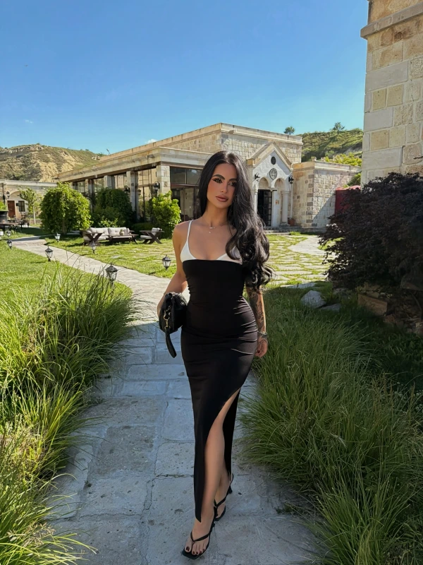 Tek Yırtmaçlı Garni Elbise
