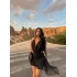 Siyah Yakası Degaje Aksesuarlı Elbise