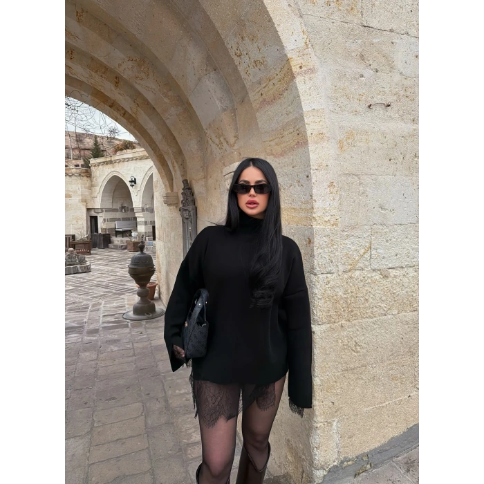 Eteği Güpürlü Dik Yaka Kazak