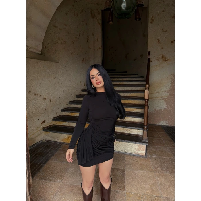 Siyah Büzgülü Kuşak Detay Elbise