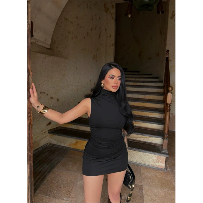 Siyah Balıkçı Yaka Büzgülü Elbise