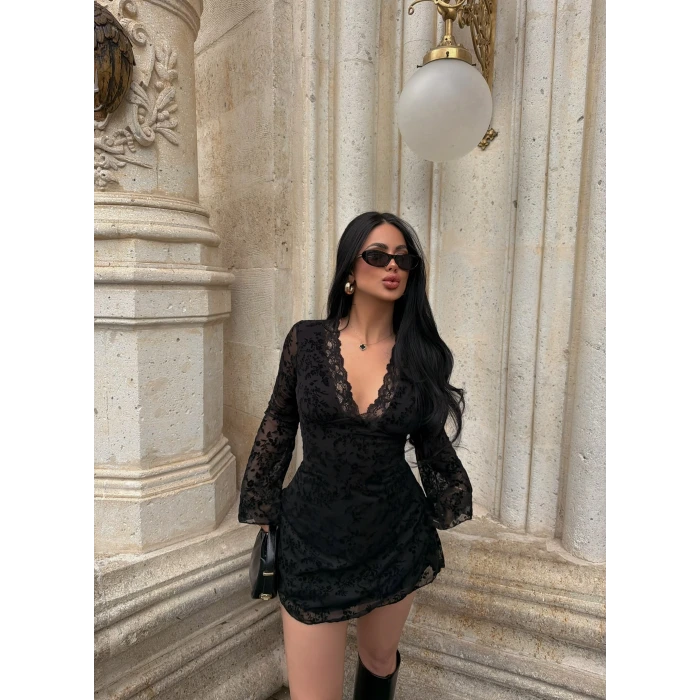 Yakası Güpürlü Flok Baskı Elbise