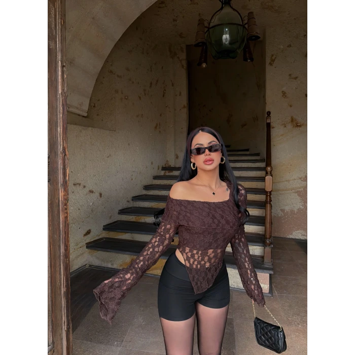 Kahve Güpürlü Omuz Açık Bluz