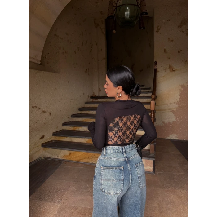 Siyah Sırt Dantel Kaşmir Triko