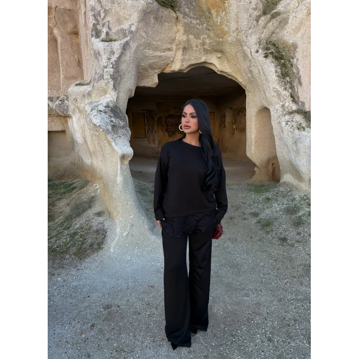 Siyah Eteği Güpürlü Modal Takım