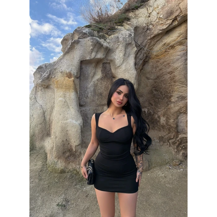 Sırt Dekolte Elbise