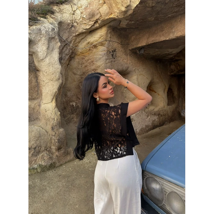 Siyah Brode Yanları Açık Bluz