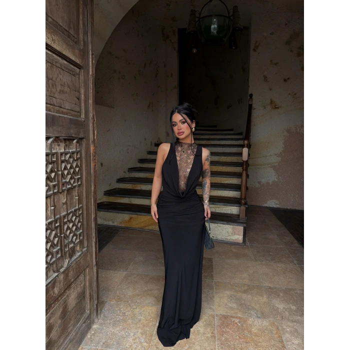 Siyah Sırt Düğmeli Degaje Elbise